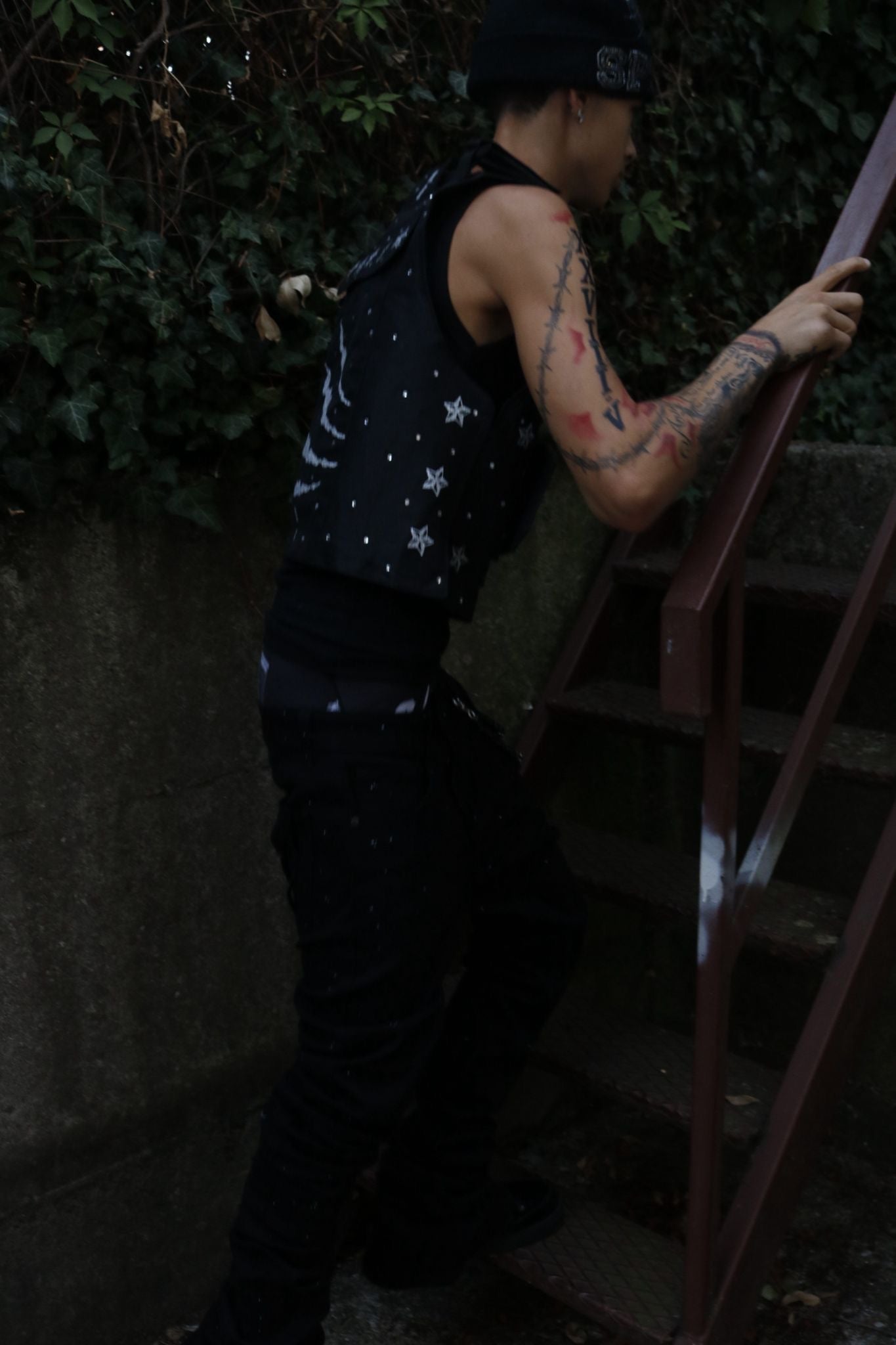 BULLETPROOF SILVER GLITTER