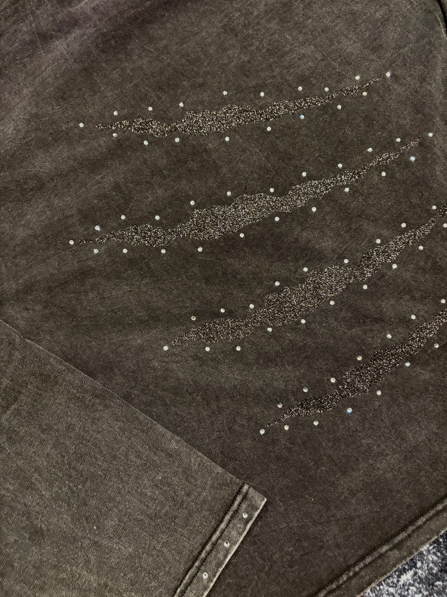 SLEEVE ACID WASH GLITTER
